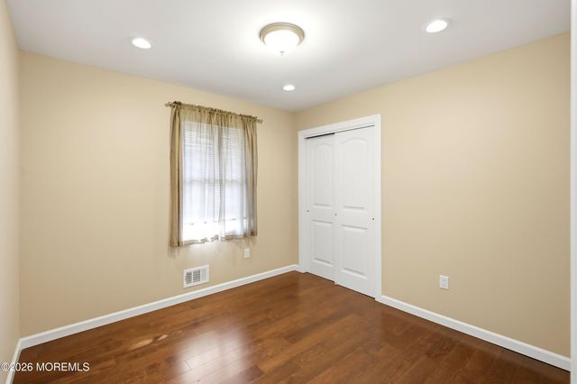 888 Briarcliff Drive, Toms River, NJ 08753