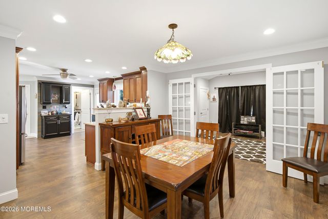 888 Briarcliff Drive, Toms River, NJ 08753