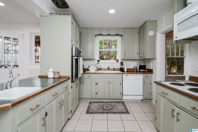 600 7TH STREET N, Clanton, AL 35045