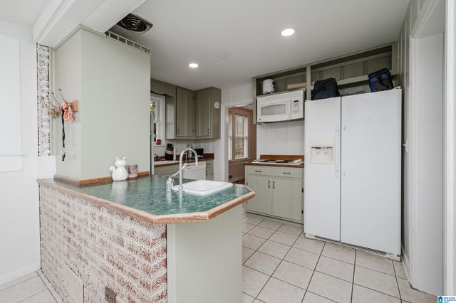 600 7TH STREET N, Clanton, AL 35045