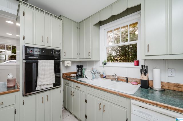 600 7TH STREET N, Clanton, AL 35045