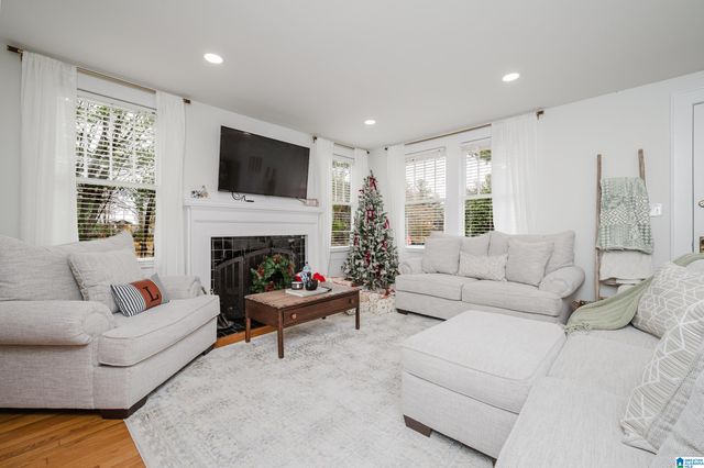 600 7TH STREET N, Clanton, AL 35045