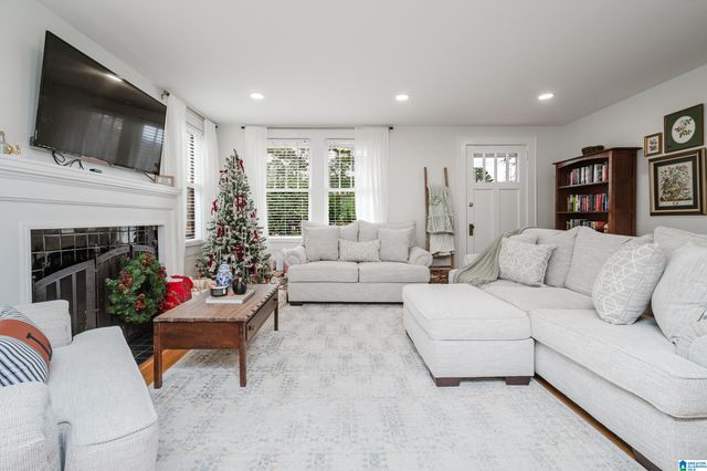 600 7TH STREET N, Clanton, AL 35045