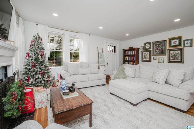 600 7TH STREET N, Clanton, AL 35045