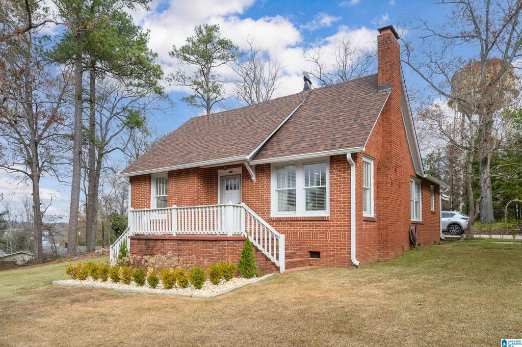 600 7TH STREET N, Clanton, AL 35045