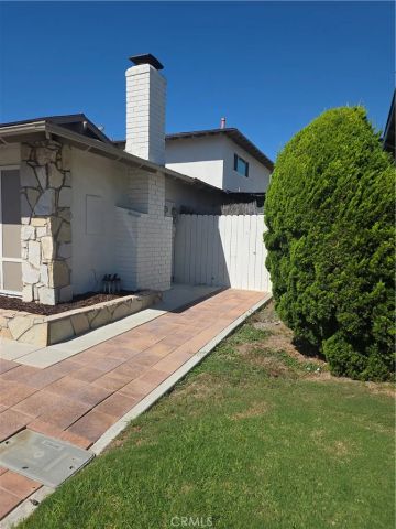 5561 Reno, Huntington Beach, CA 92649