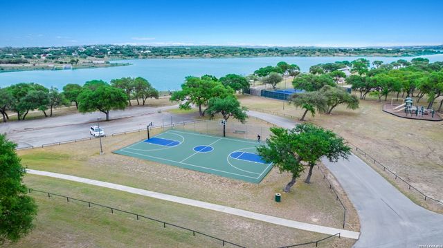 514 Canyon Rock Dr, Spring Branch, TX 78070