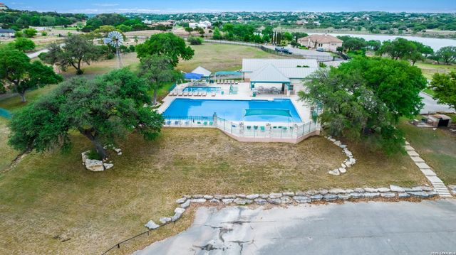514 Canyon Rock Dr, Spring Branch, TX 78070