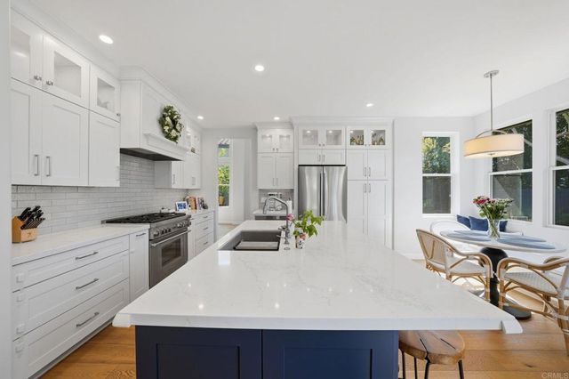 4939 Riding Ridge Road, San Diego, CA 92130
