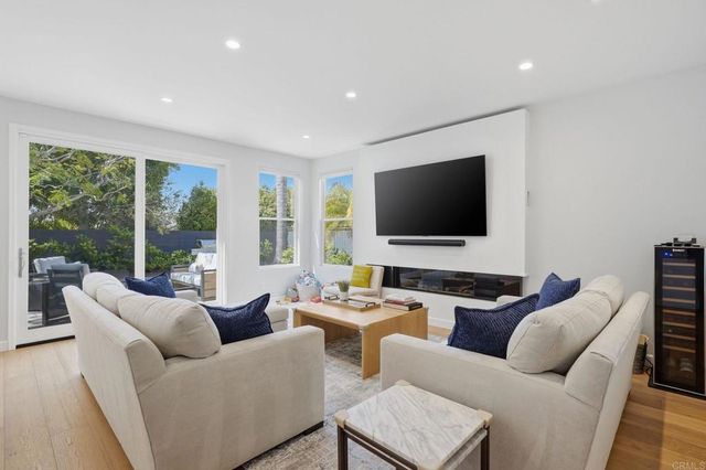 4939 Riding Ridge Road, San Diego, CA 92130
