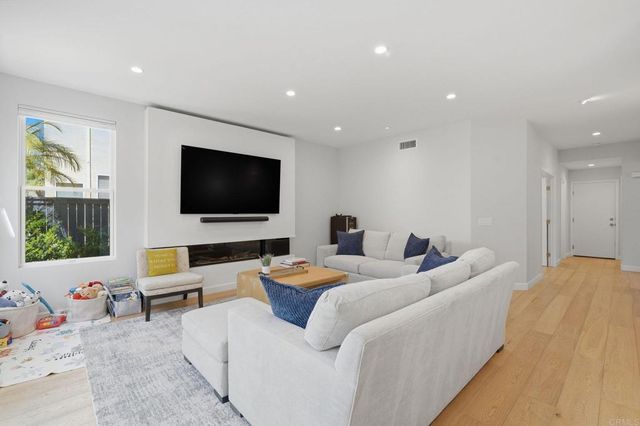 4939 Riding Ridge Road, San Diego, CA 92130