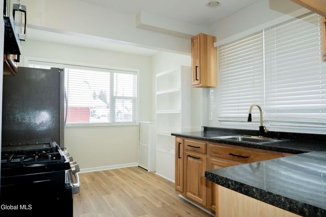 577 Ontario Street, Schenectady, NY 12306