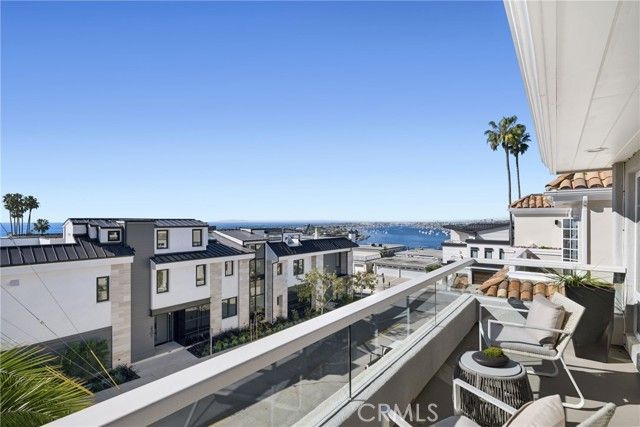 2520 Seaview Avenue, Corona Del Mar (newport Beach), CA 92625