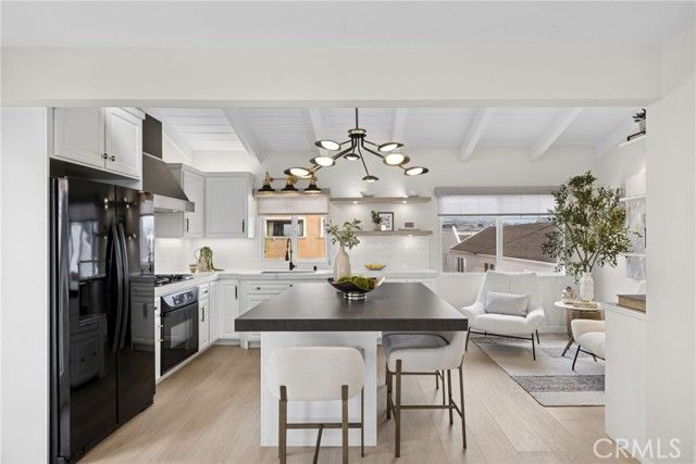 2520 Seaview Avenue, Corona Del Mar (newport Beach), CA 92625