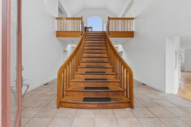 83 Prospect Hill Lane, Montauk, NY 11954