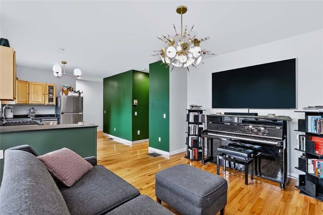 8 Slocum Street 17, Providence, RI 02909