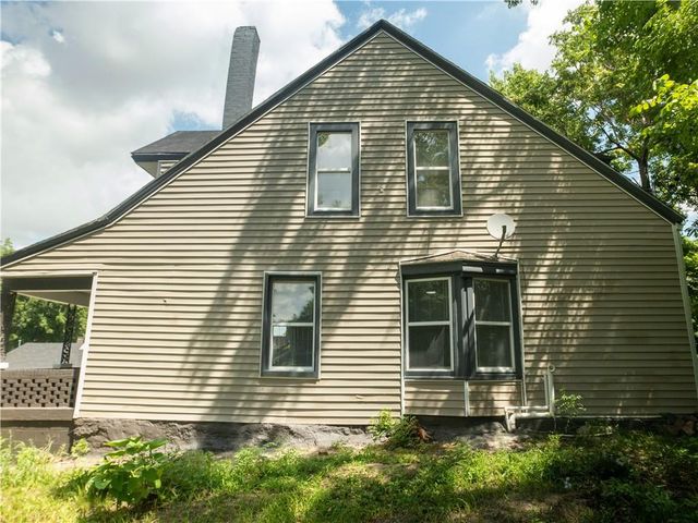 2011 MONTGALL Avenue, Kansas City, MO 64127