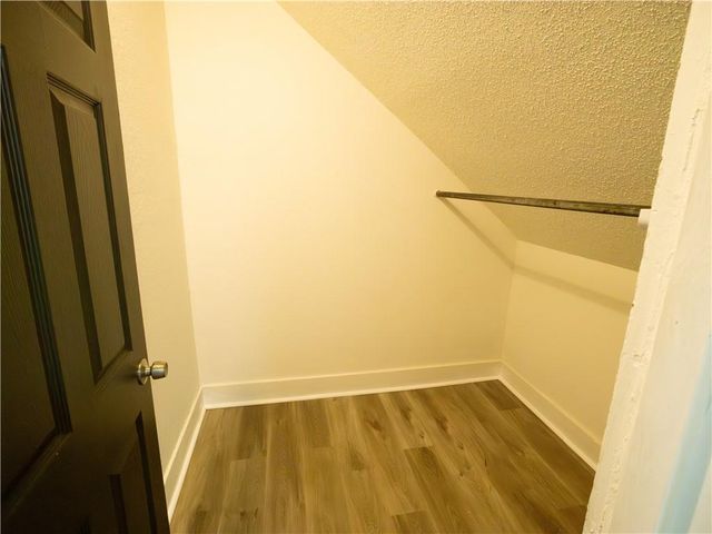 2011 MONTGALL Avenue, Kansas City, MO 64127