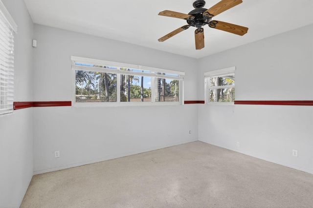 742 Hollywood Boulevard, Hollywood, FL 33019