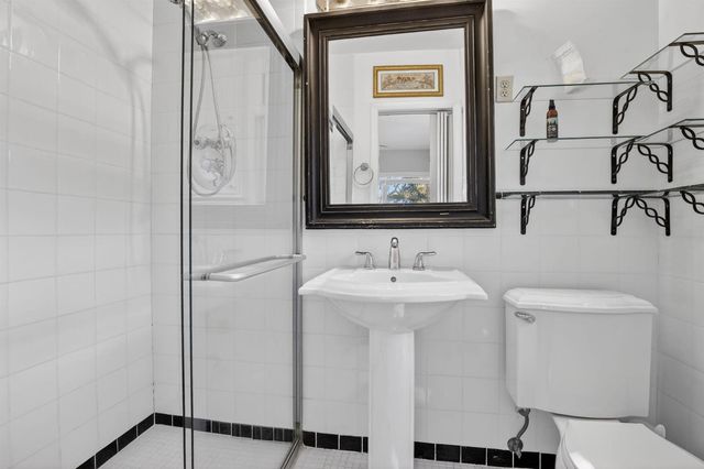 742 Hollywood Boulevard, Hollywood, FL 33019