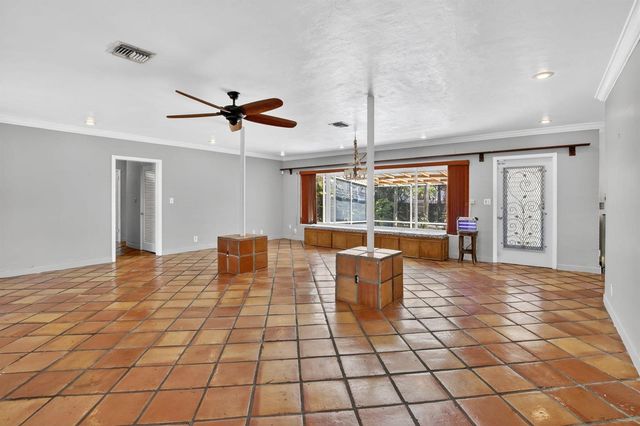742 Hollywood Boulevard, Hollywood, FL 33019