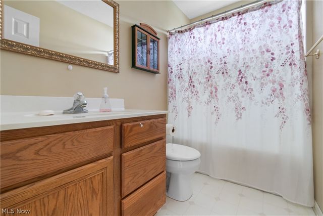 10406 Village Drive, Garrettsville, OH 44231