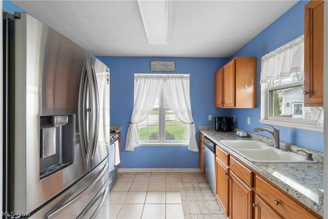 10406 Village Drive, Garrettsville, OH 44231