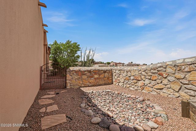 3645 Midnight Ridge Drive, Las Cruces, NM 88011