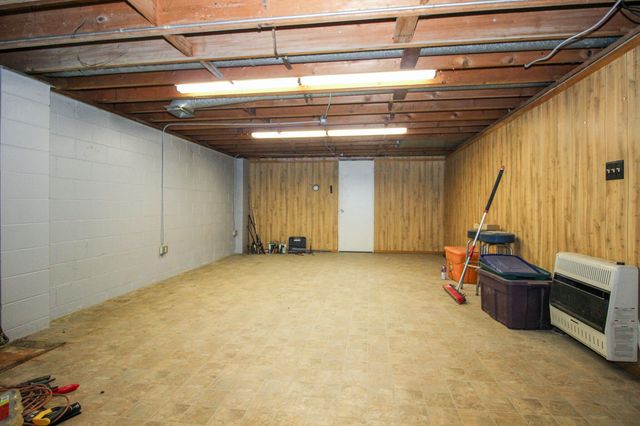 6912 Colorado Street, Merrillville, IN 46410