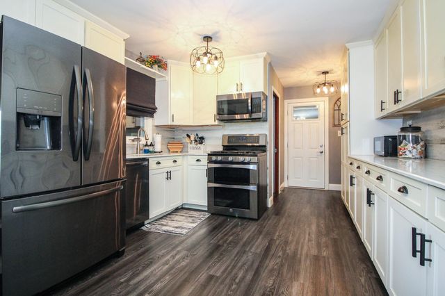 6912 Colorado Street, Merrillville, IN 46410