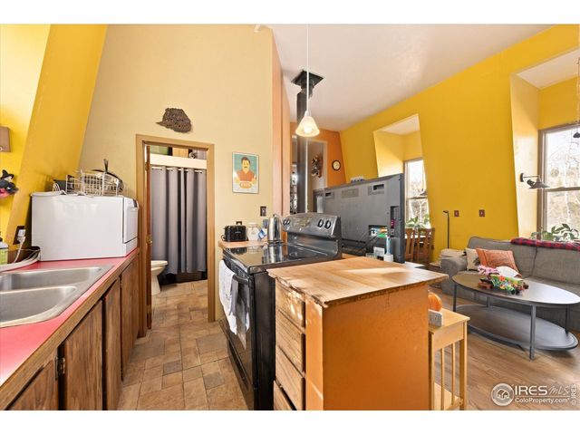 156 Mountain Meadow Ln, Bellvue, CO 80512