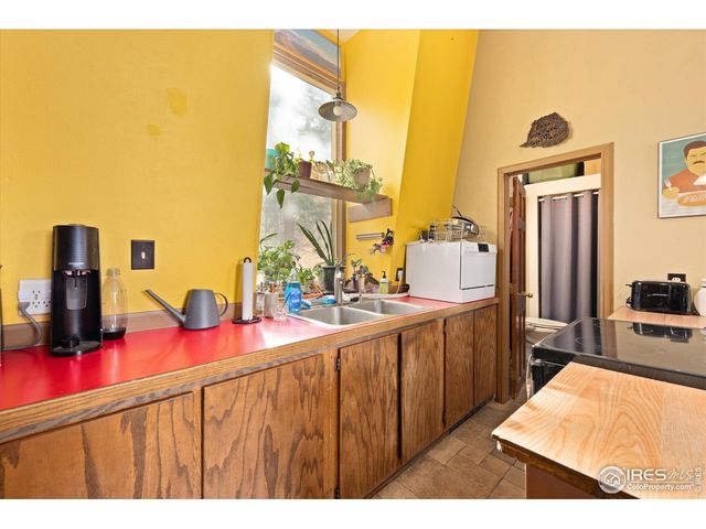 156 Mountain Meadow Ln, Bellvue, CO 80512