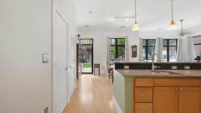 129 Walnut St Unit 22, Chattanooga, TN 37403
