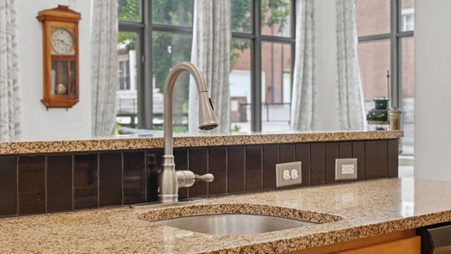 129 Walnut St Unit 22, Chattanooga, TN 37403