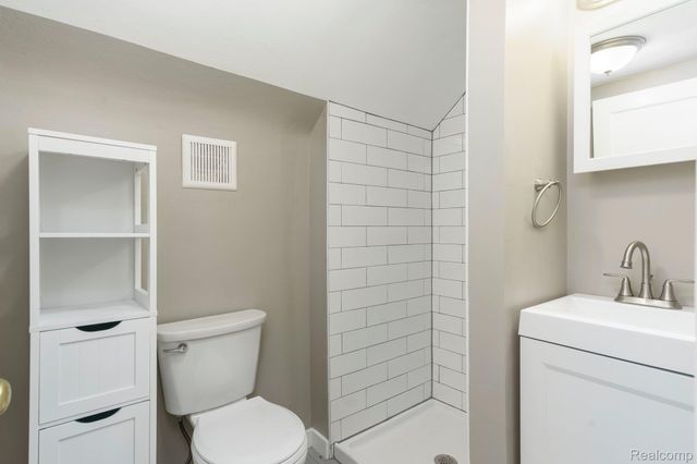 5721 Corunna Avenue, Independence Charter Township, MI 48346