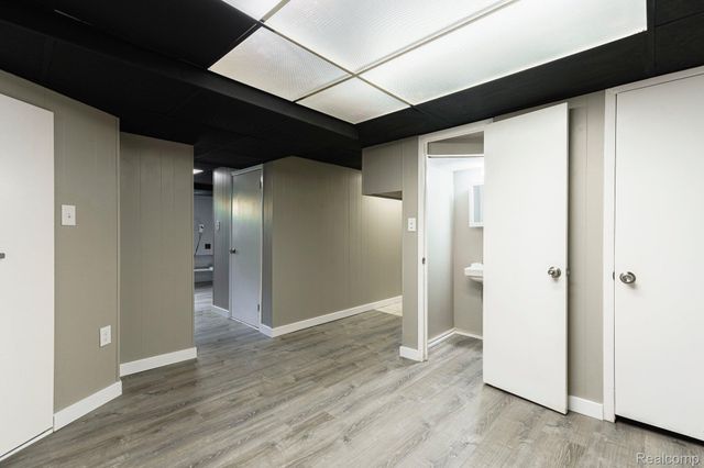 5721 Corunna Avenue, Independence Charter Township, MI 48346