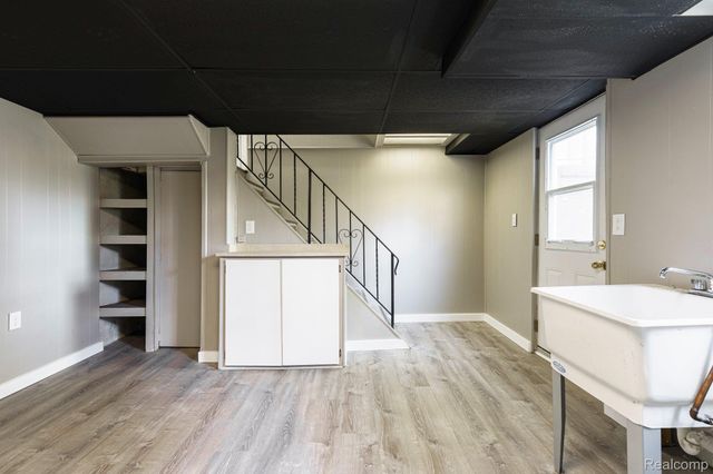 5721 Corunna Avenue, Independence Charter Township, MI 48346