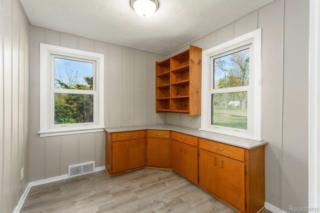 5721 Corunna Avenue, Independence Charter Township, MI 48346