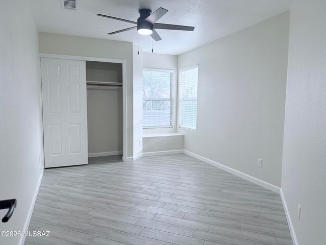 7178 W Hunnington Drive, Tucson, AZ 85743