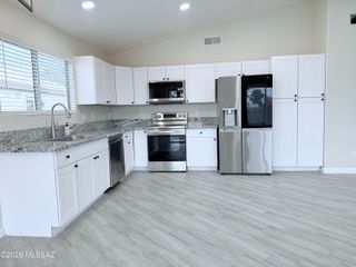 7178 W Hunnington Drive, Tucson, AZ 85743