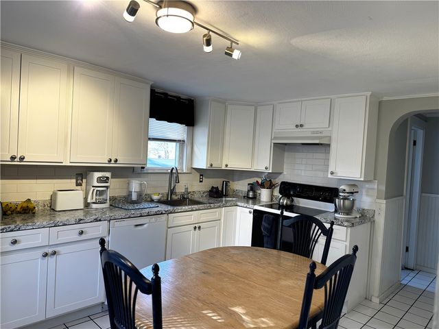 42 Spring Drive, Johnston, RI 02919