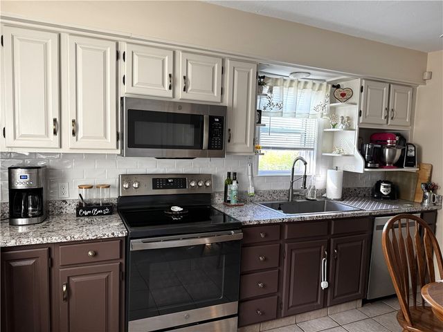 42 Spring Drive, Johnston, RI 02919