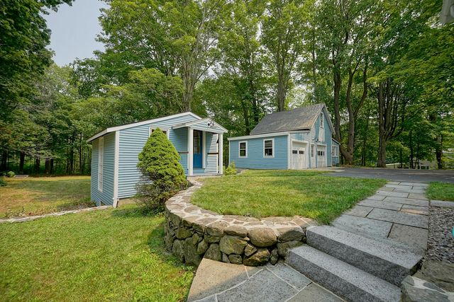 299 Exeter Road, Hampton Falls, NH 03844
