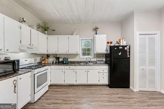 48 Maple Street, Grantville, GA 30220