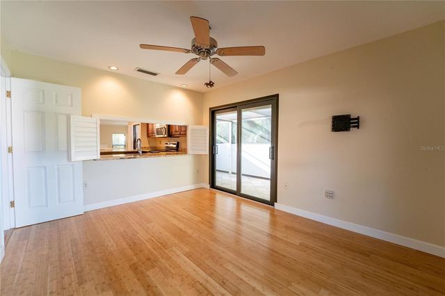 4802 KESTRAL PARK CIRCLE 22, Sarasota, FL 34231