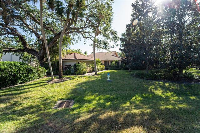 4802 KESTRAL PARK CIRCLE 22, Sarasota, FL 34231