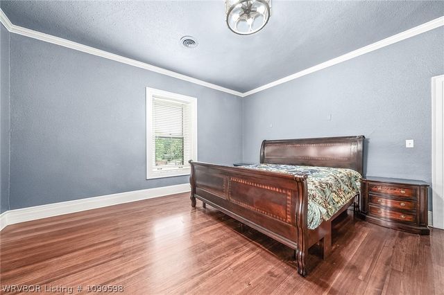 2122 S W Street, Fort Smith, AR 72901