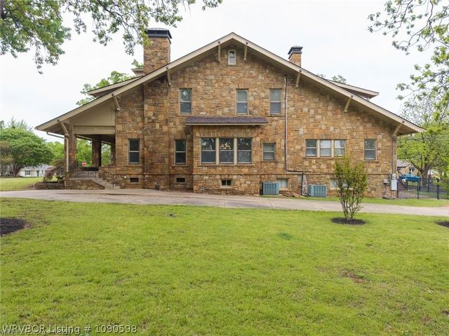 2122 S W Street, Fort Smith, AR 72901