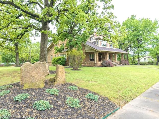 2122 S W Street, Fort Smith, AR 72901