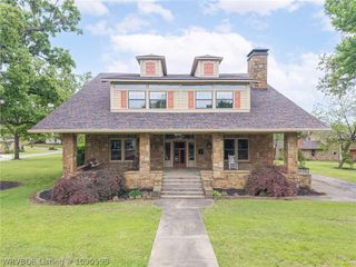 2122 S W Street, Fort Smith, AR 72901